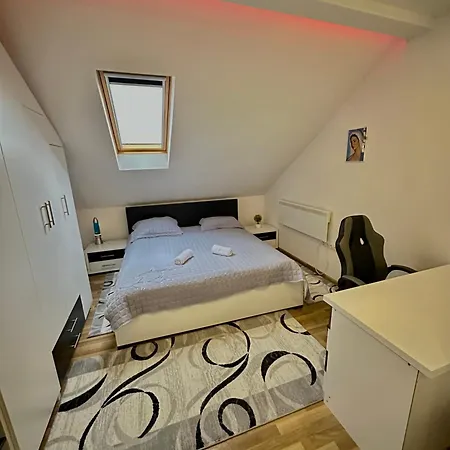 Petra Luxury 公寓 利夫诺